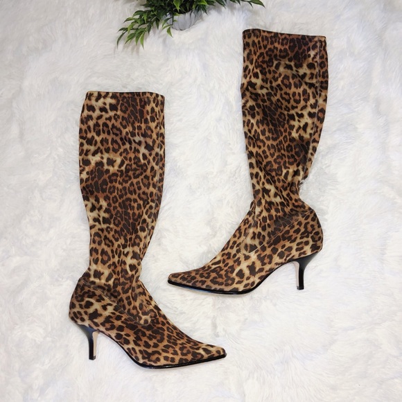 donald pliner leopard boots